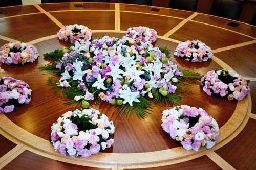 乌鲁木齐会议会场布置中的鲜花绿植摆放事宜